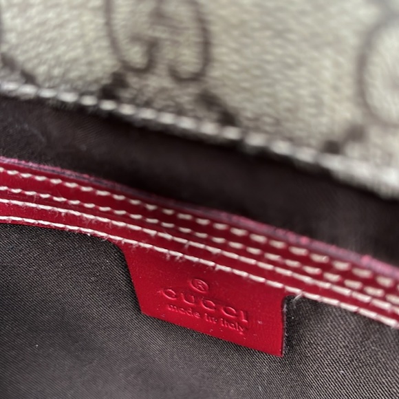 Gucci Messenger Bag, Very Rare, Coated Canvas, Red Leather Trim, Crossbody Strap - Picture 8 of 15